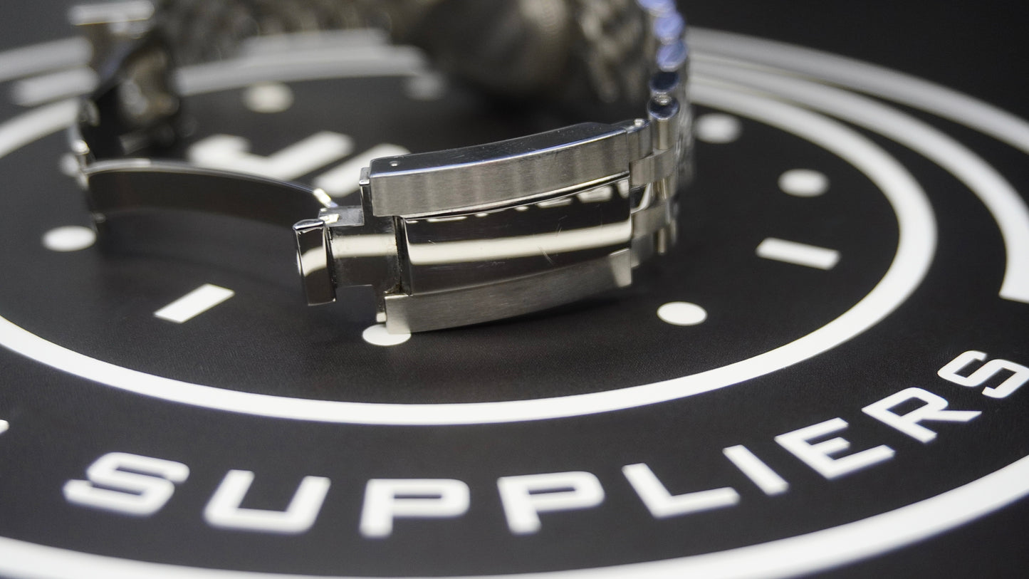 Tudor monochrome
