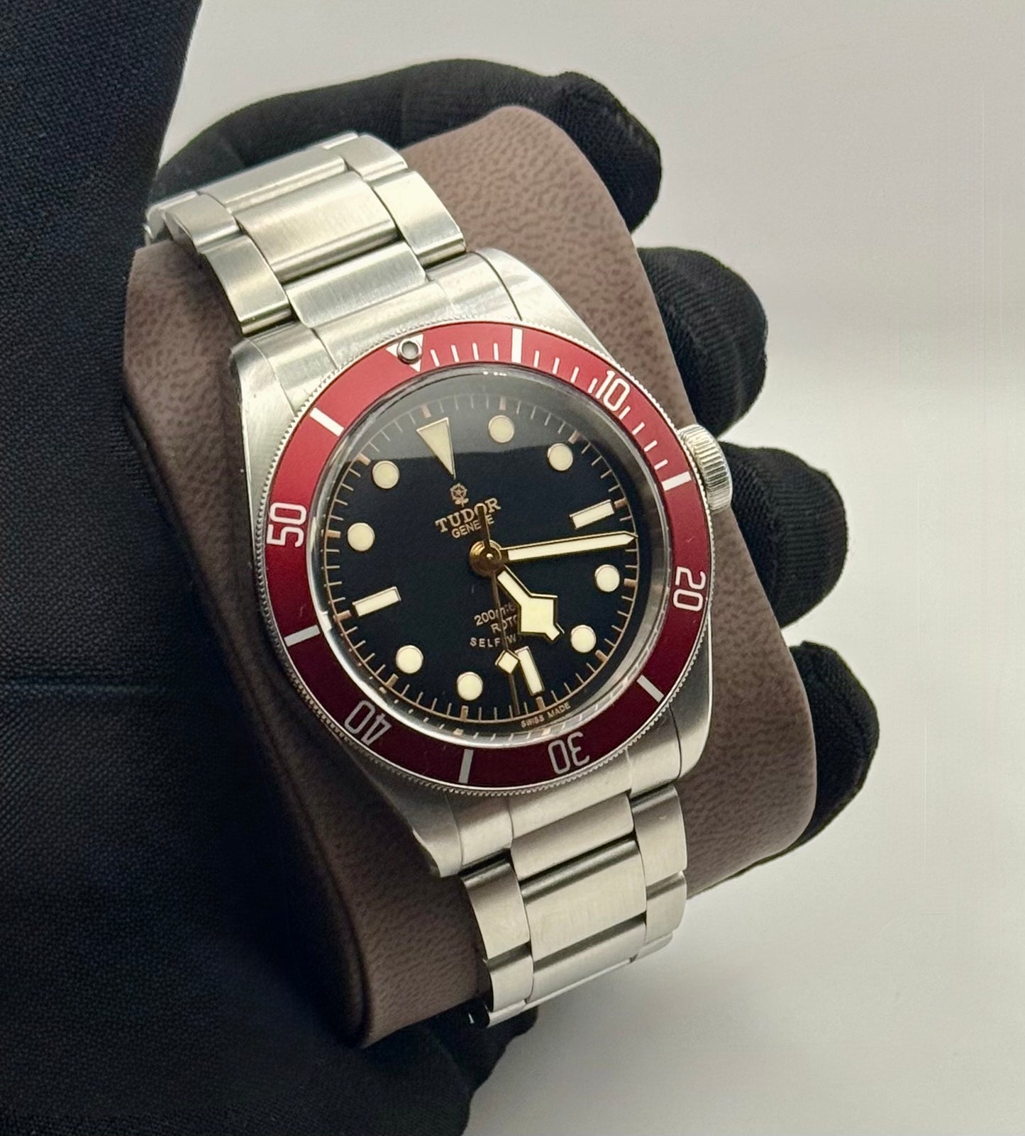 Tudor Black Bay (smiley)