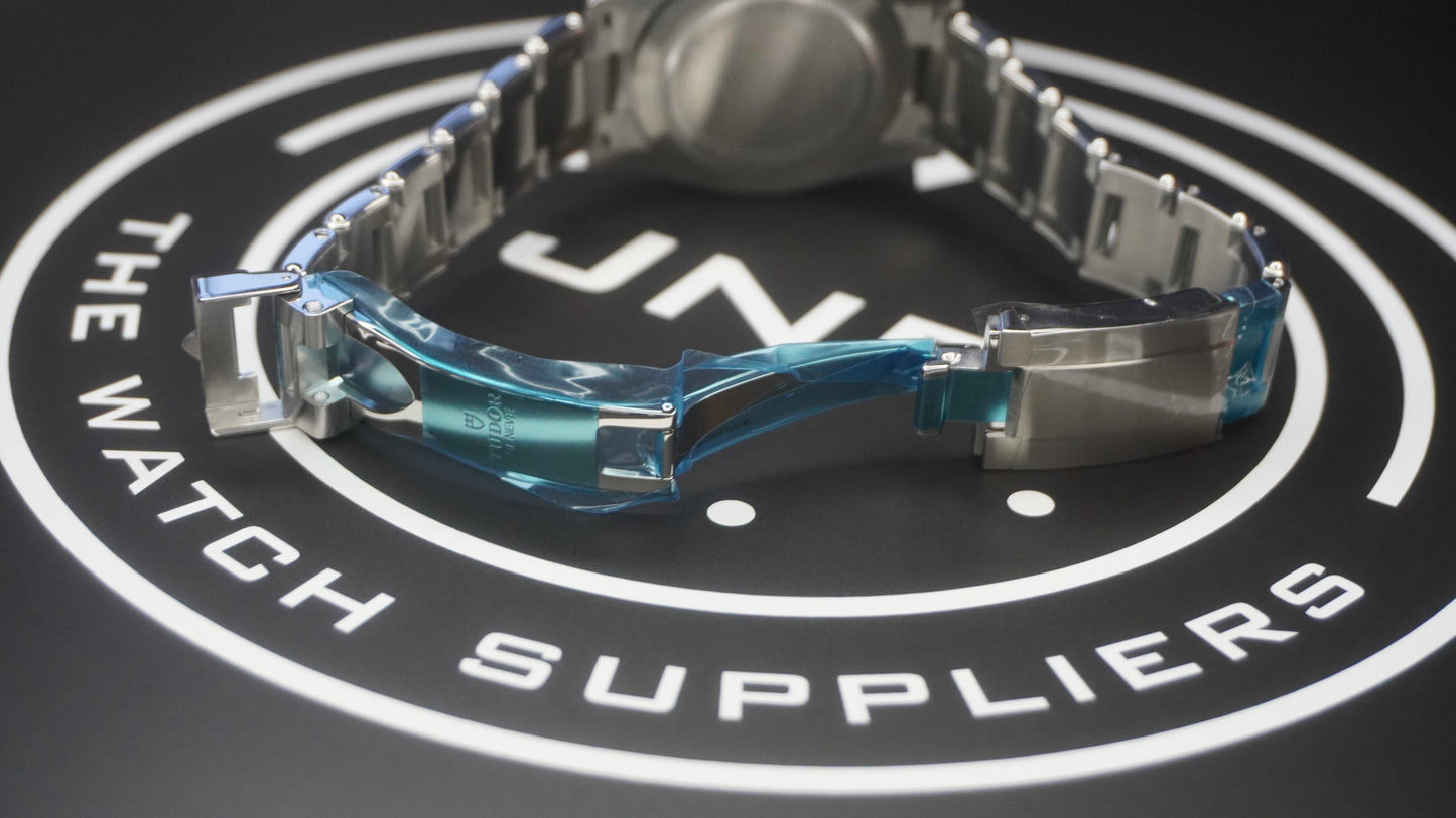 Tudor black bay 54 - Blue