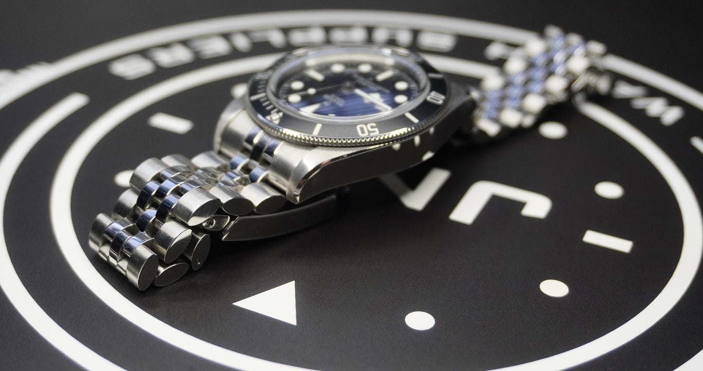 Tudor monochrome