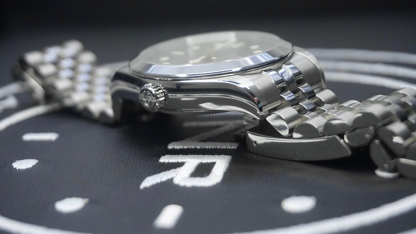 Tudor black bay one 39mm