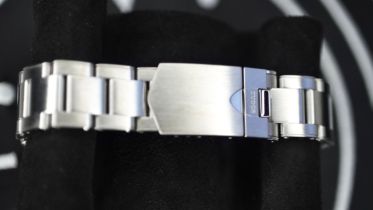 Tudor black bay 58 blue