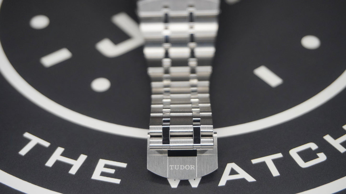Tudor royal 38mm M28500
